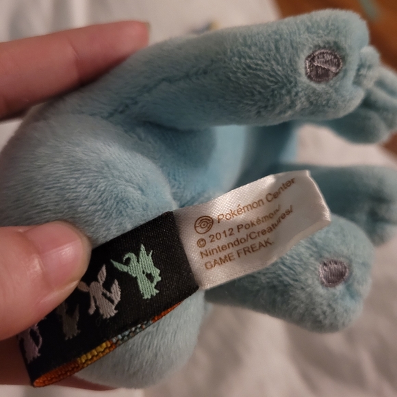 Pokemon Center Vaporeon 2012 plush - Picture 3 of 3